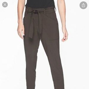 Athleta Skyline Pants Arbor Olive size 10